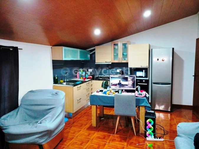 Moradia T3 para Venda em Praia da Vitoria (Santa Cruz) Foto 24