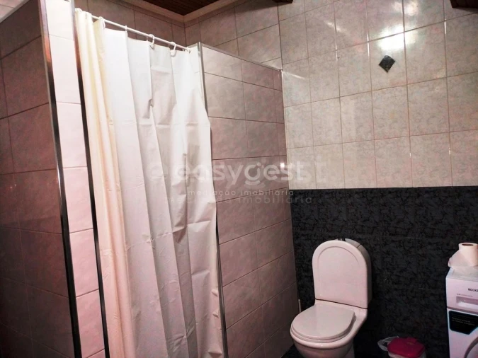 Moradia T3 para Venda em Praia da Vitoria (Santa Cruz) Foto 27