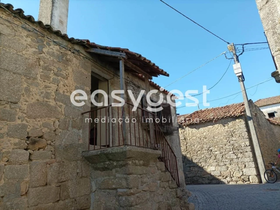 Moradia T1 para Venda em Ervedal e Vila Franca da Beira Foto 3