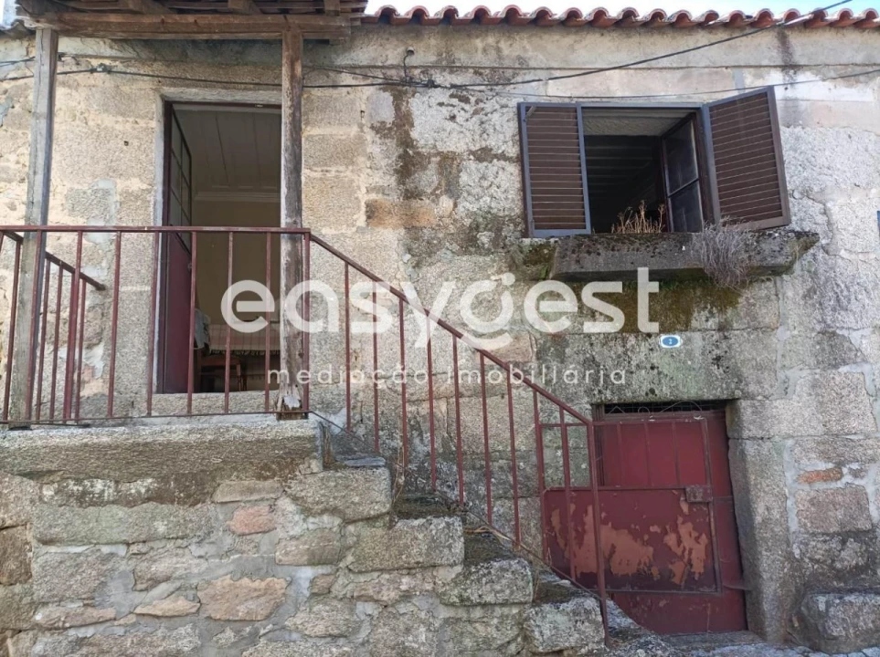 Moradia T1 para Venda em Ervedal e Vila Franca da Beira Foto 11