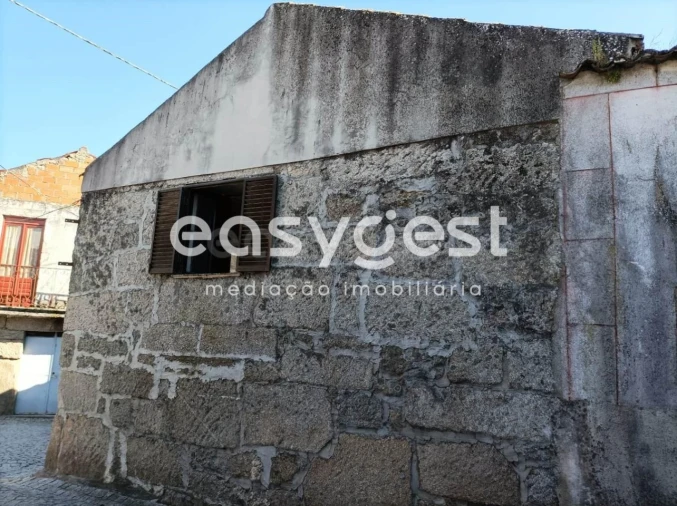 Moradia T1 para Venda em Ervedal e Vila Franca da Beira Foto 12