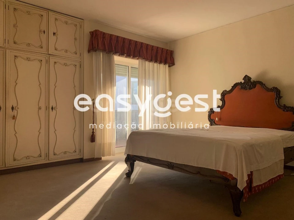 Moradia T6 para Venda em Santo Antão e São Julião do Tojal Foto 17