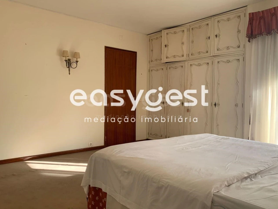 Moradia T6 para Venda em Santo Antão e São Julião do Tojal Foto 18