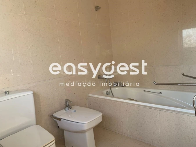 Moradia T6 para Venda em Santo Antão e São Julião do Tojal Foto 21