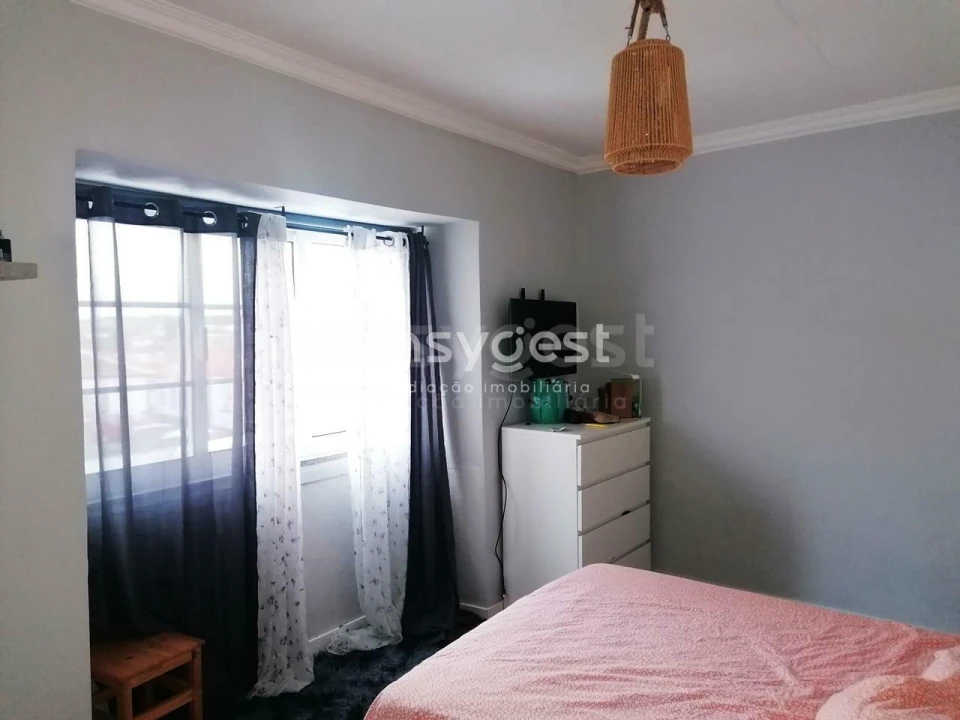 Moradia T3 para Venda em Praia da Vitoria (Santa Cruz) Foto 2