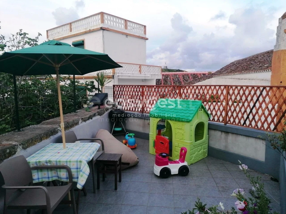 Moradia T3 para Venda em Praia da Vitoria (Santa Cruz) Foto 19