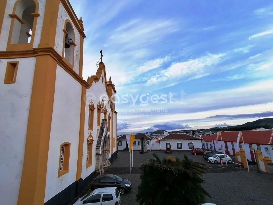 Moradia T3 para Venda em Praia da Vitoria (Santa Cruz) Foto 26