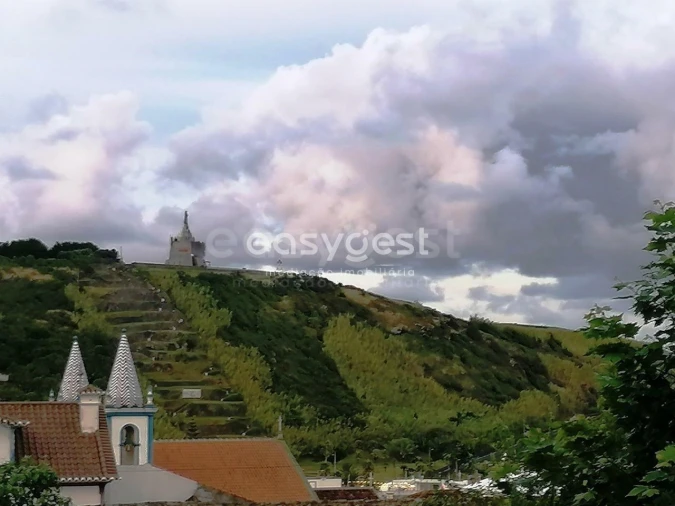 Moradia T3 para Venda em Praia da Vitoria (Santa Cruz) Foto 24