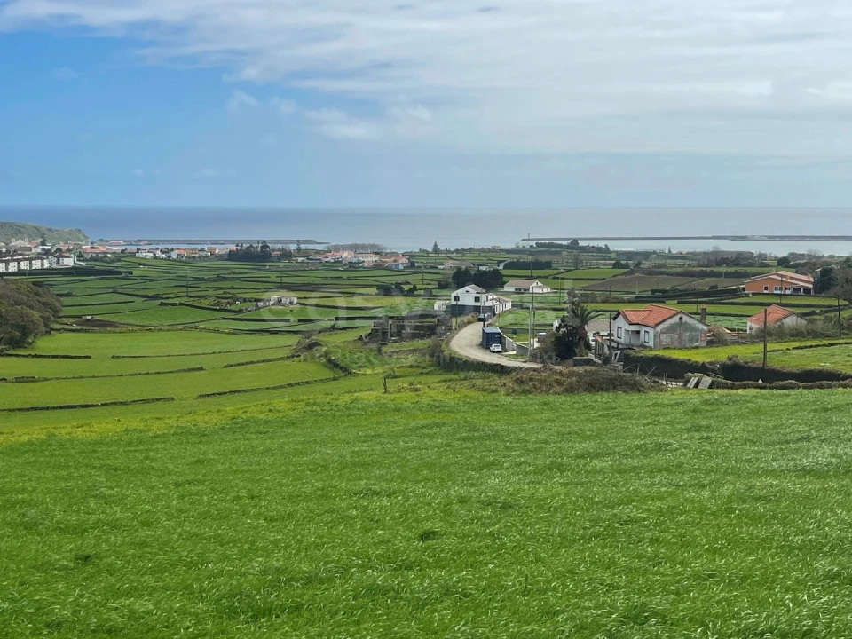 Terreno para Venda em Praia da Vitoria (Santa Cruz) Foto 9