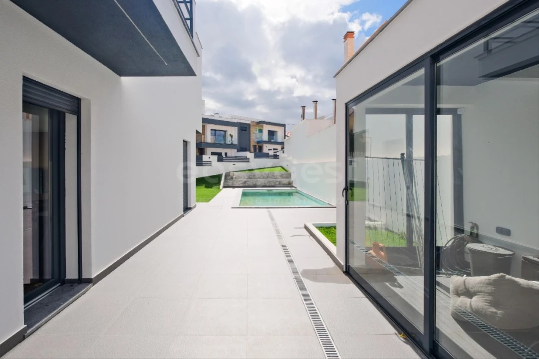 Moradia T4 para Venda em Camarate, Unhos e Apelação Foto 6