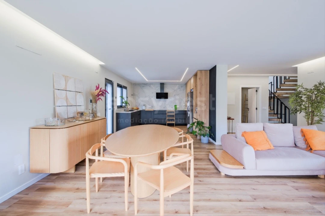 Moradia T4 para Venda em Camarate, Unhos e Apelação Foto 23