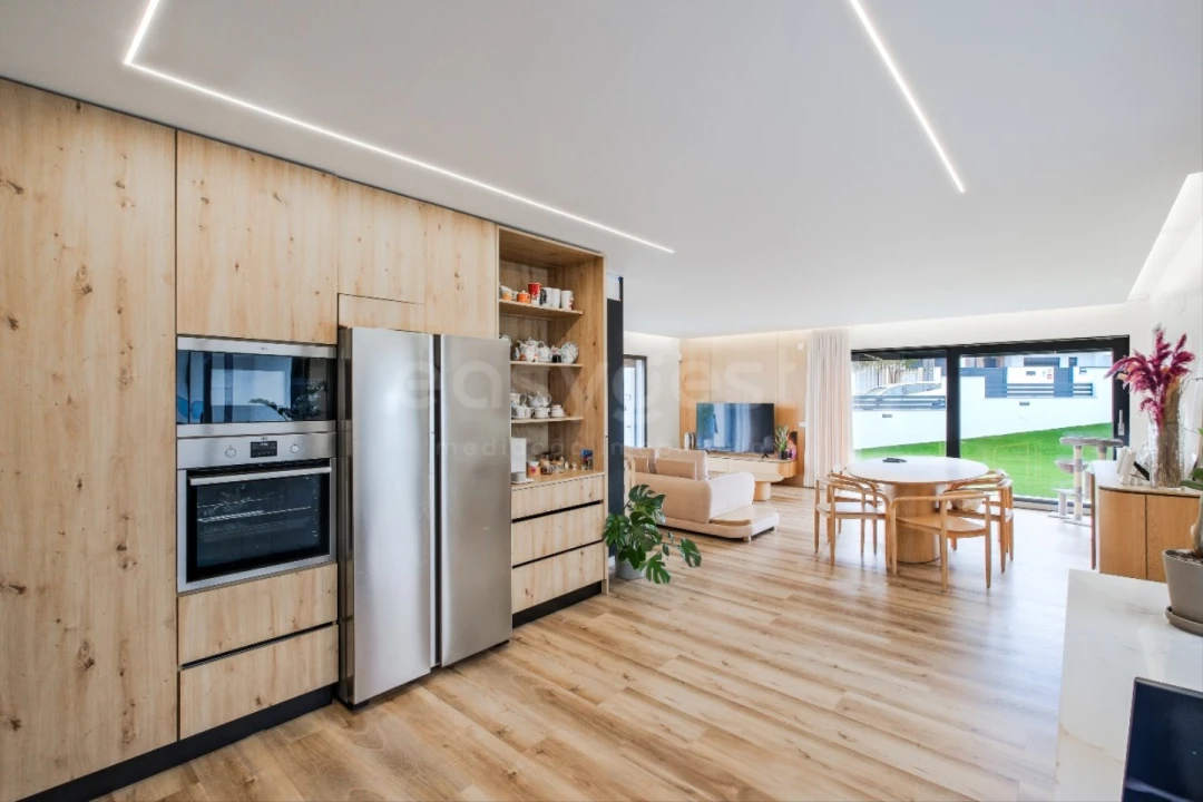 Moradia T4 para Venda em Camarate, Unhos e Apelação Foto 26