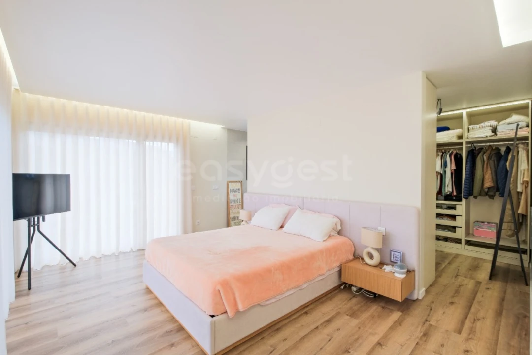 Moradia T4 para Venda em Camarate, Unhos e Apelação Foto 33