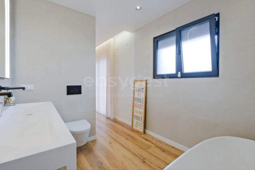 Moradia T4 para Venda em Camarate, Unhos e Apelação Foto 37