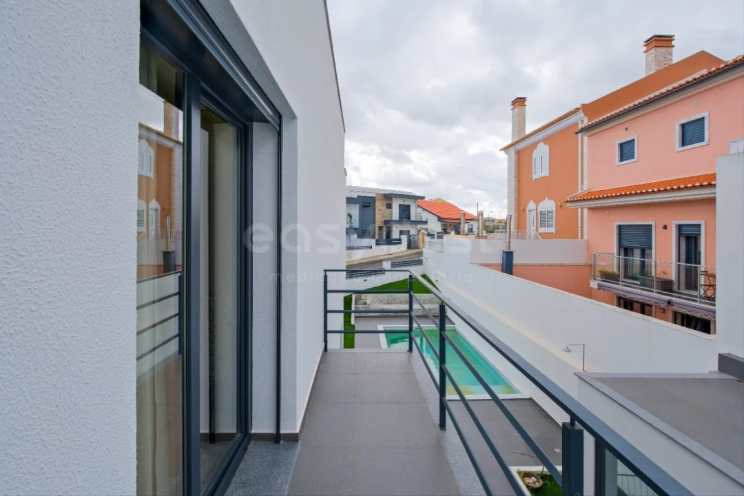 Moradia T4 para Venda em Camarate, Unhos e Apelação Foto 47