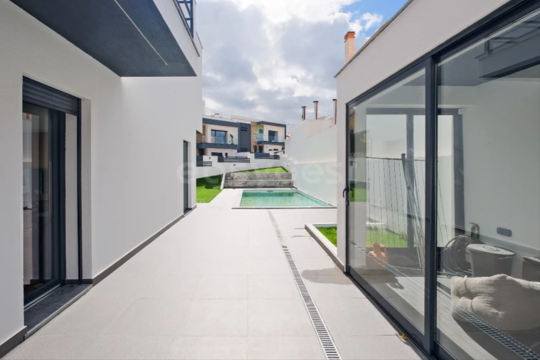 Moradia T4 para Venda em Camarate, Unhos e Apelação Foto 6