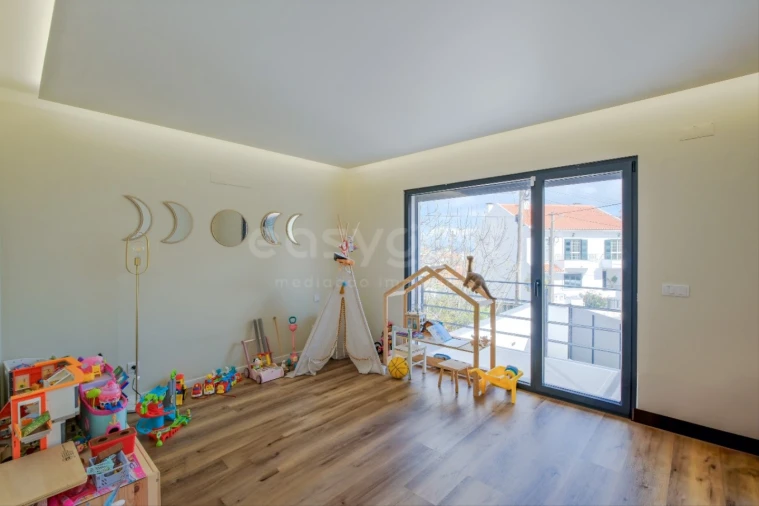 Moradia T4 para Venda em Camarate, Unhos e Apelação Foto 17