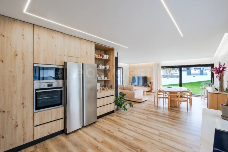 Moradia T4 para Venda em Camarate, Unhos e Apelação Foto 26