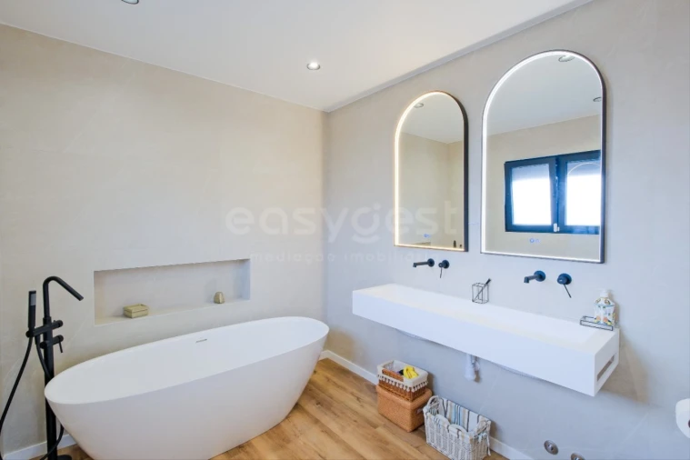 Moradia T4 para Venda em Camarate, Unhos e Apelação Foto 36