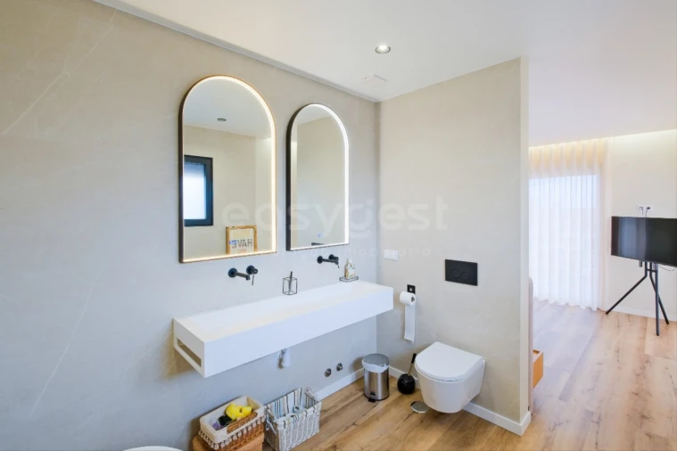 Moradia T4 para Venda em Camarate, Unhos e Apelação Foto 38