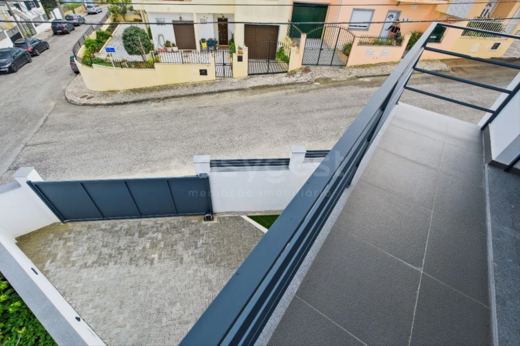 Moradia T4 para Venda em Camarate, Unhos e Apelação Foto 55