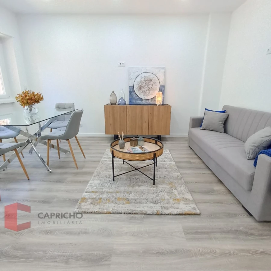 Apartamento T3 para Venda em Benfica Foto 3