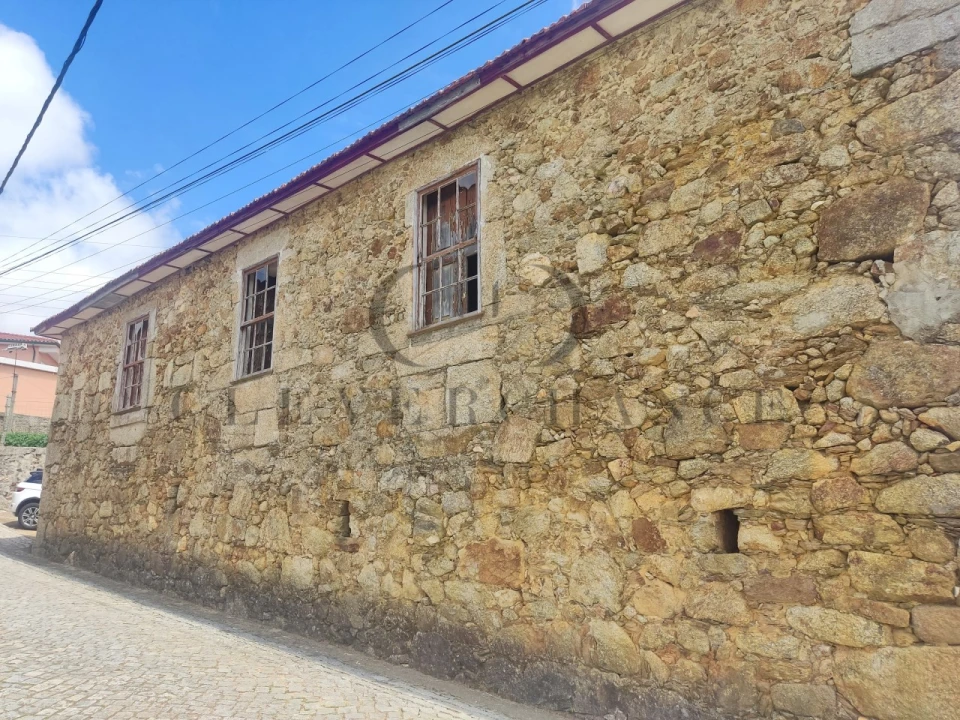 Moradia T4 para Venda em Sandim, Olival, Lever e Crestuma Foto 3