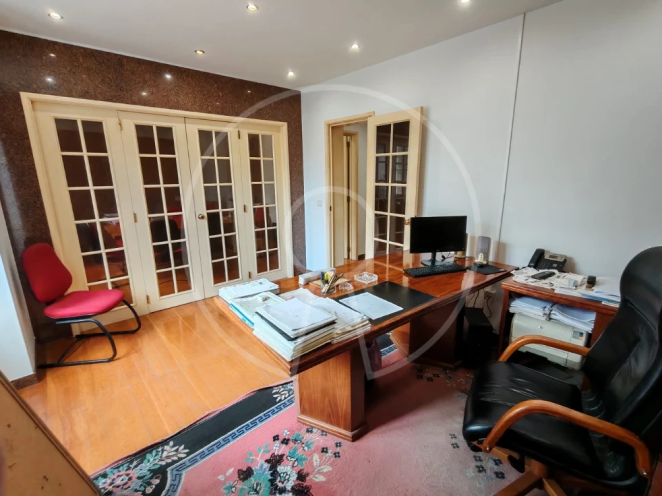 Apartamento T2 para Venda em Areeiro Foto 4