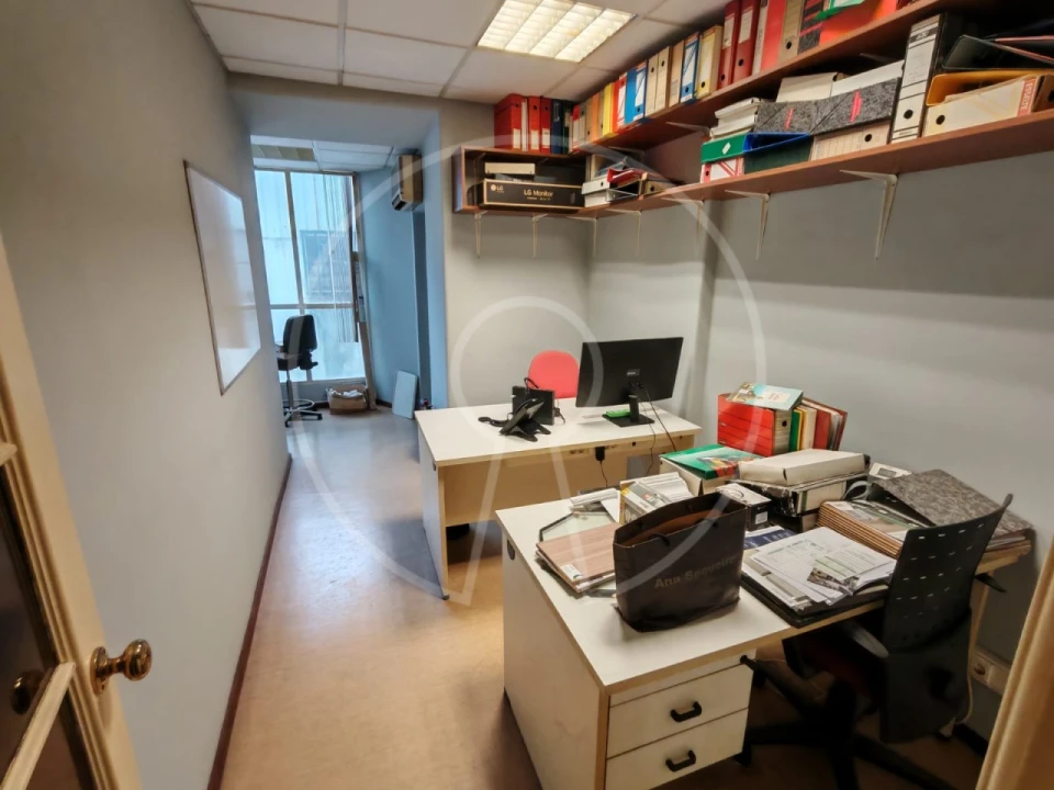 Apartamento T2 para Venda em Areeiro Foto 14