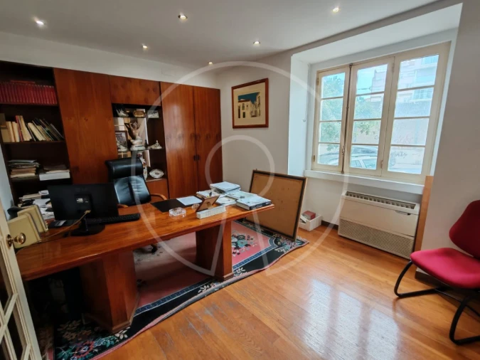 Apartamento T2 para Venda em Areeiro Foto 3