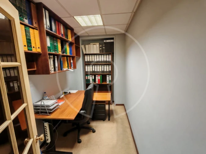 Apartamento T2 para Venda em Areeiro Foto 12