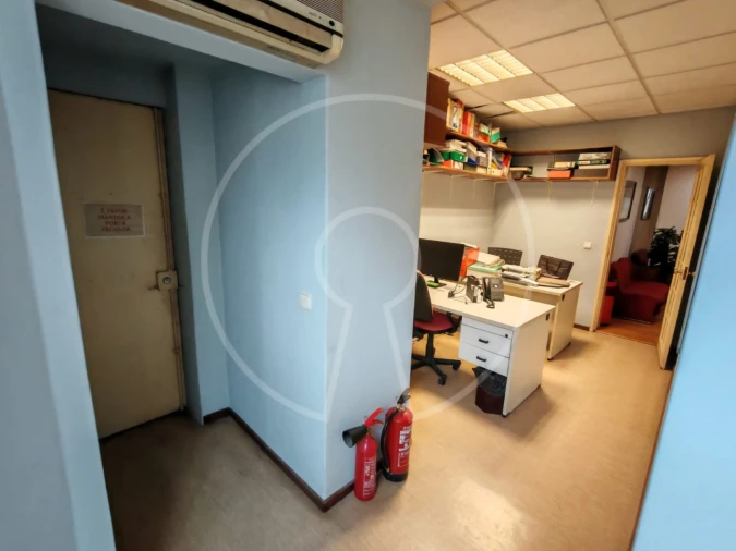 Apartamento T2 para Venda em Areeiro Foto 16