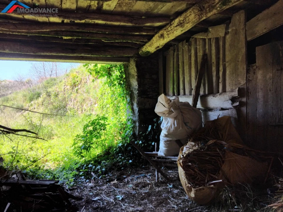 Moradia T8 para Venda em Lorvão Foto 28