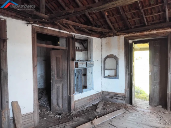 Moradia T8 para Venda em Lorvão Foto 10