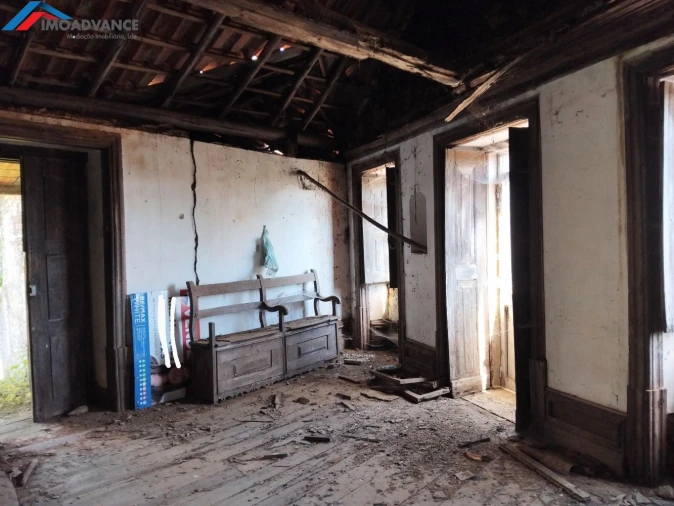 Moradia T8 para Venda em Lorvão Foto 9