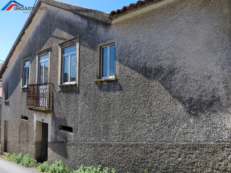 Moradia T8 para Venda em Lorvão Foto 2