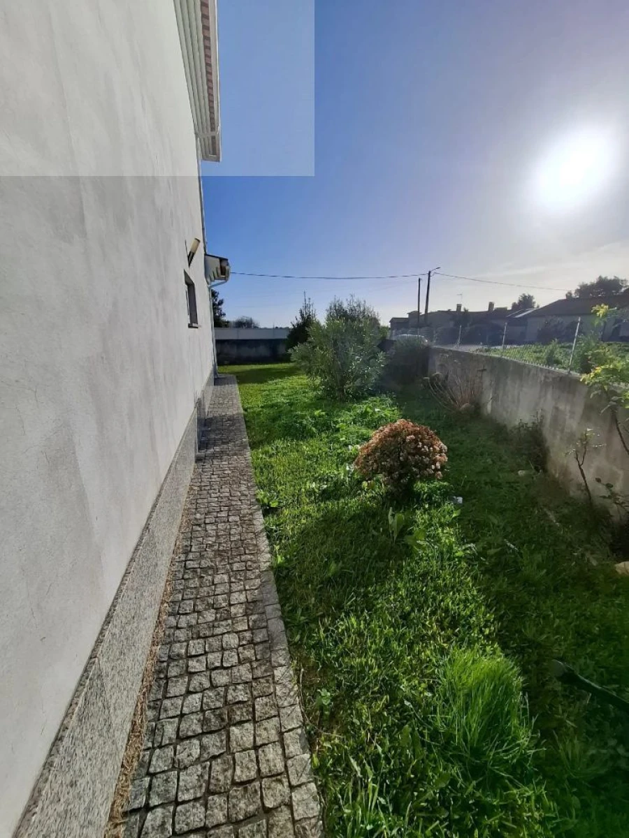 Moradia T4 para Venda em Bustos, Troviscal e Mamarrosa Foto 30