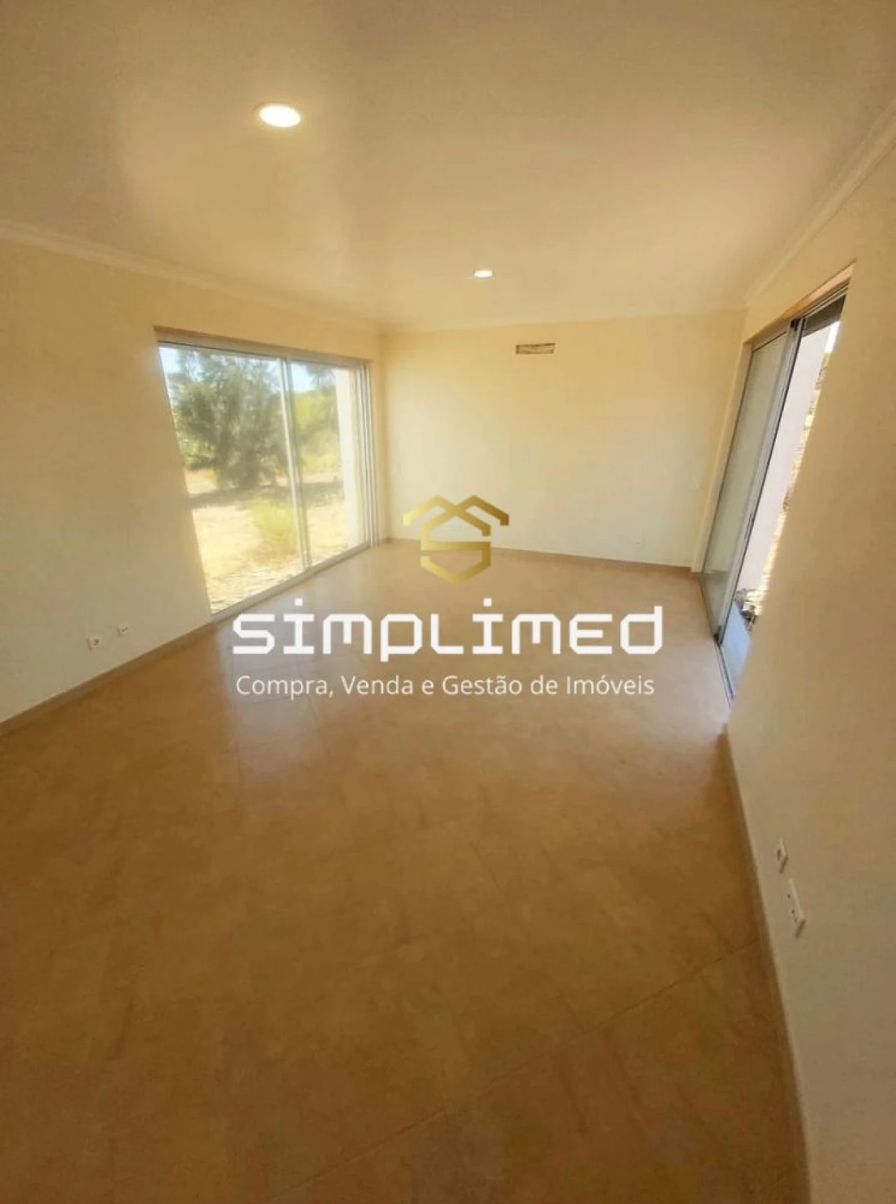 Moradia T3 para Venda em Santa Luzia Foto 4