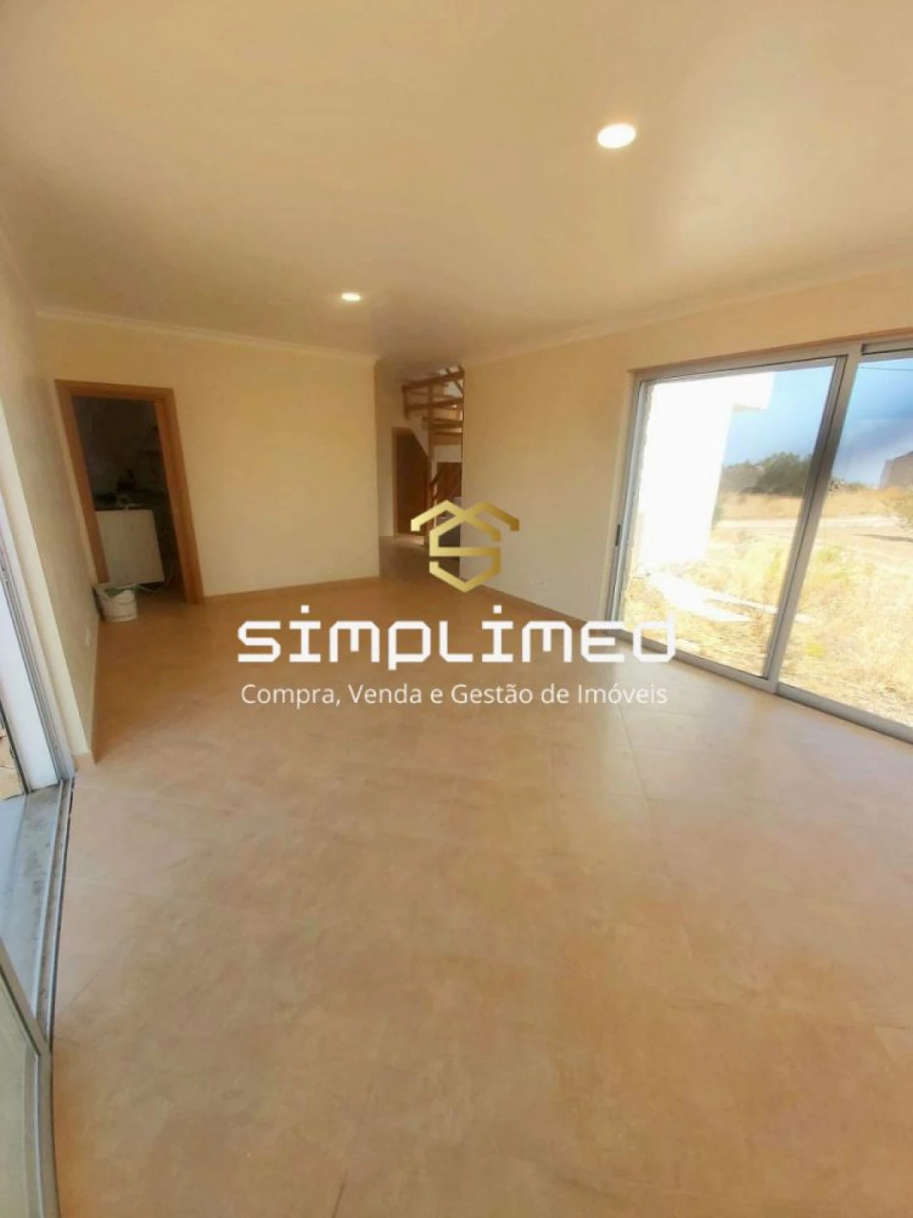 Moradia T3 para Venda em Santa Luzia Foto 6