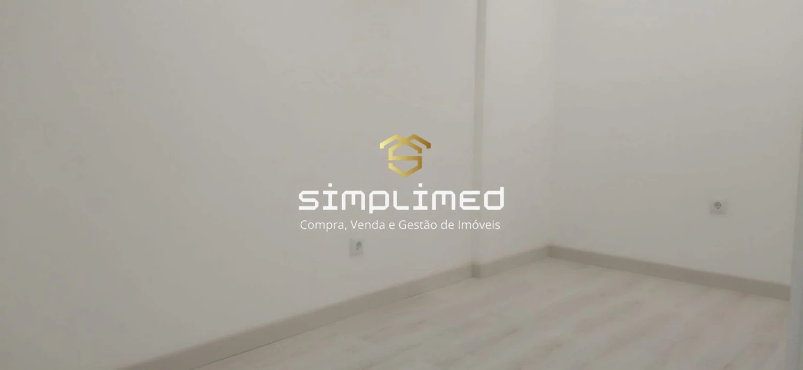 Loja para Venda em Corroios Foto 10