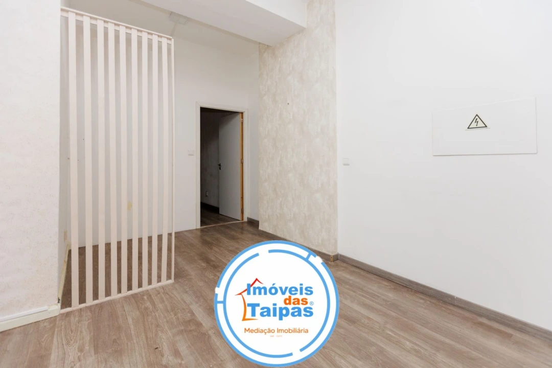 Loja para Venda em Caldelas Foto 1