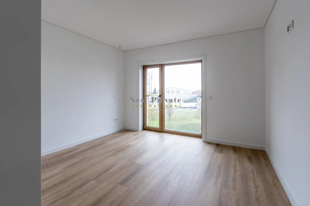 Apartamento T5 para Venda em Campanhã Foto 28