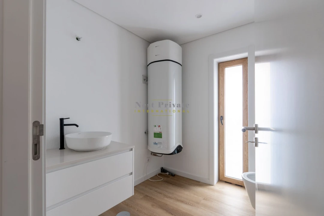 Apartamento T5 para Venda em Campanhã Foto 3