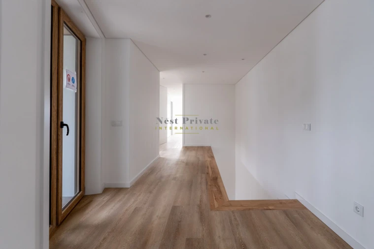 Apartamento T5 para Venda em Campanhã Foto 27