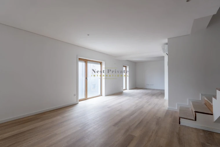 Apartamento T5 para Venda em Campanhã Foto 7