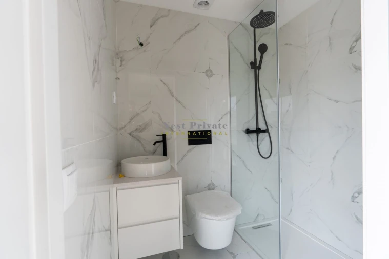 Apartamento T5 para Venda em Campanhã Foto 21