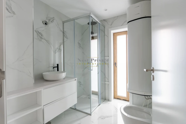 Apartamento T5 para Venda em Campanhã Foto 23