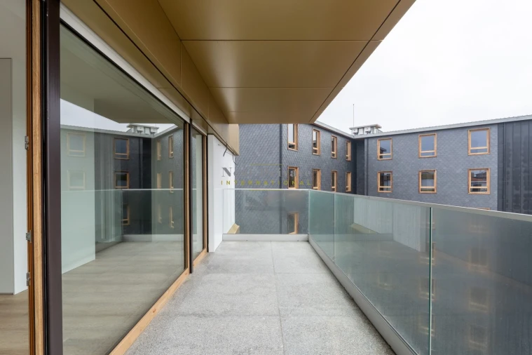 Apartamento T5 para Venda em Campanhã Foto 14