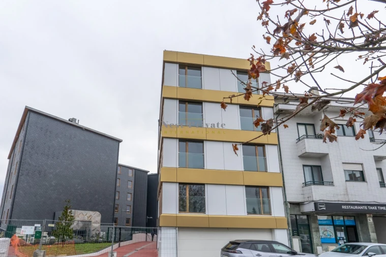 Apartamento T5 para Venda em Campanhã Foto 33