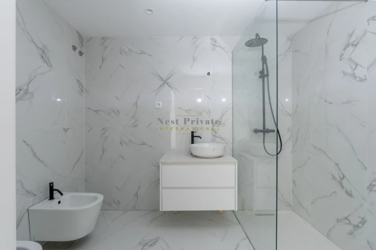 Apartamento T5 para Venda em Campanhã Foto 10